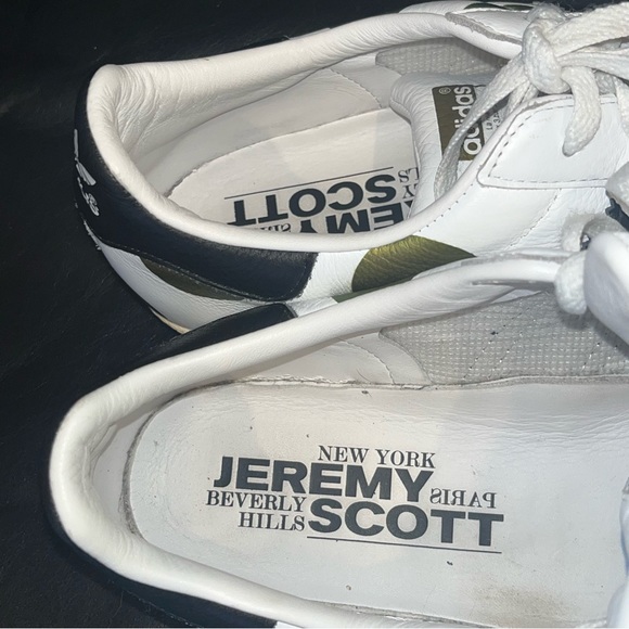 Jeremy Scott Adidas size 10 1/2 - Picture 2 of 8